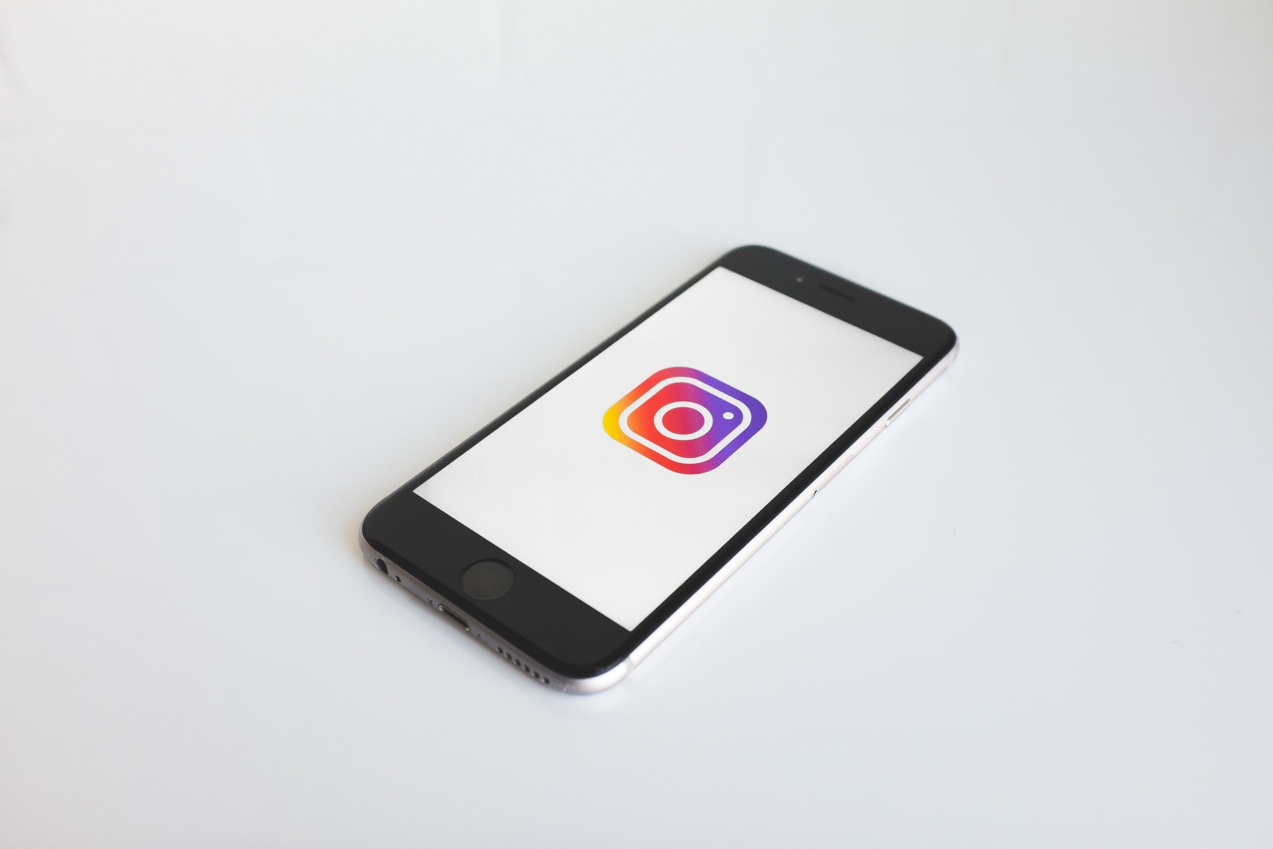 22 Instagram Stats You Need to Know in 2020