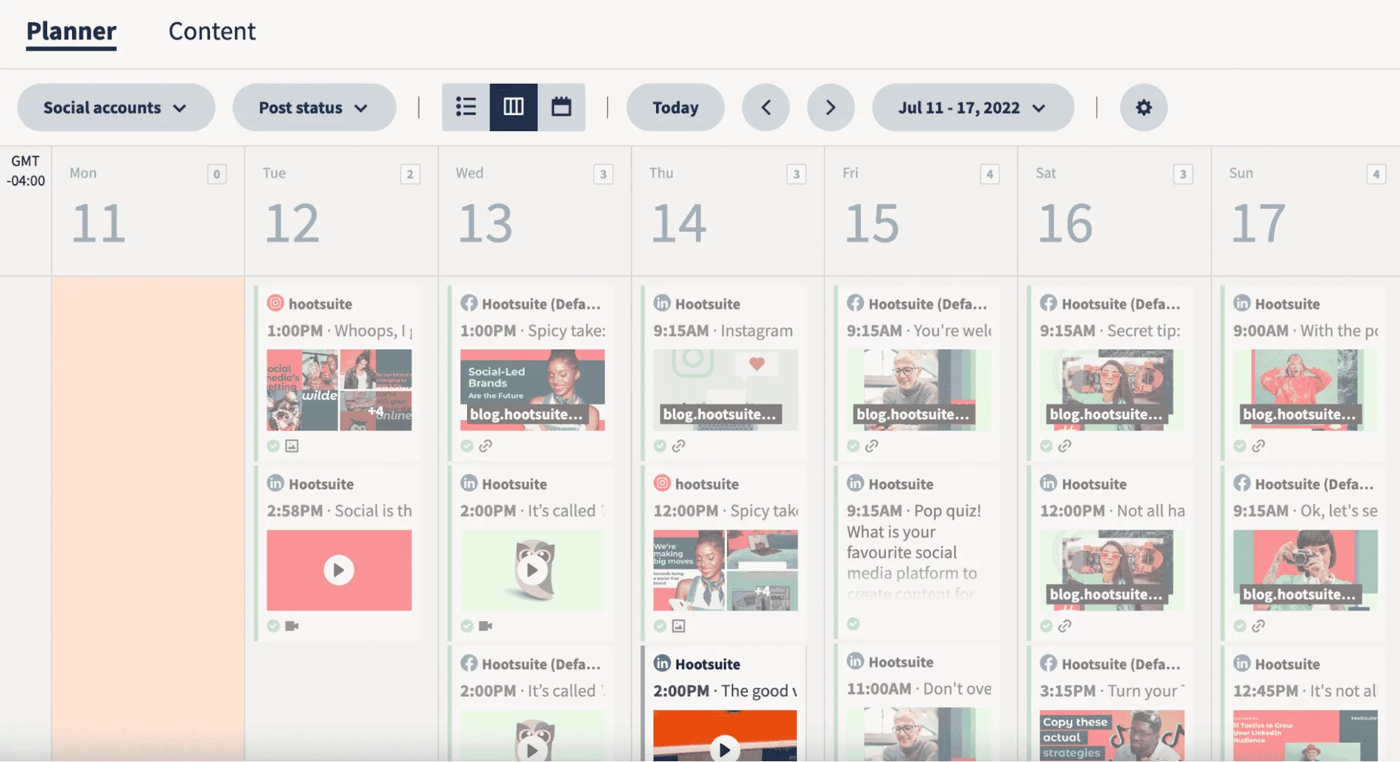 Hootsuite Planner feature showing a weekly calendar for social accounts.