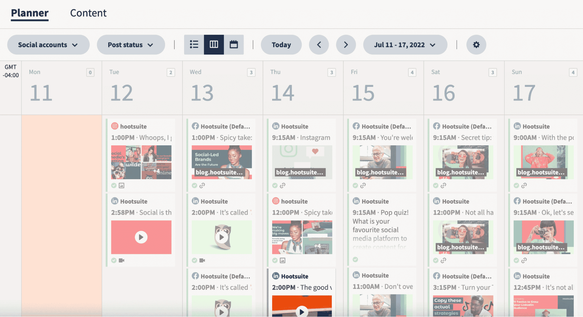 Hootsuite Planner feature showing a weekly calendar for social accounts.