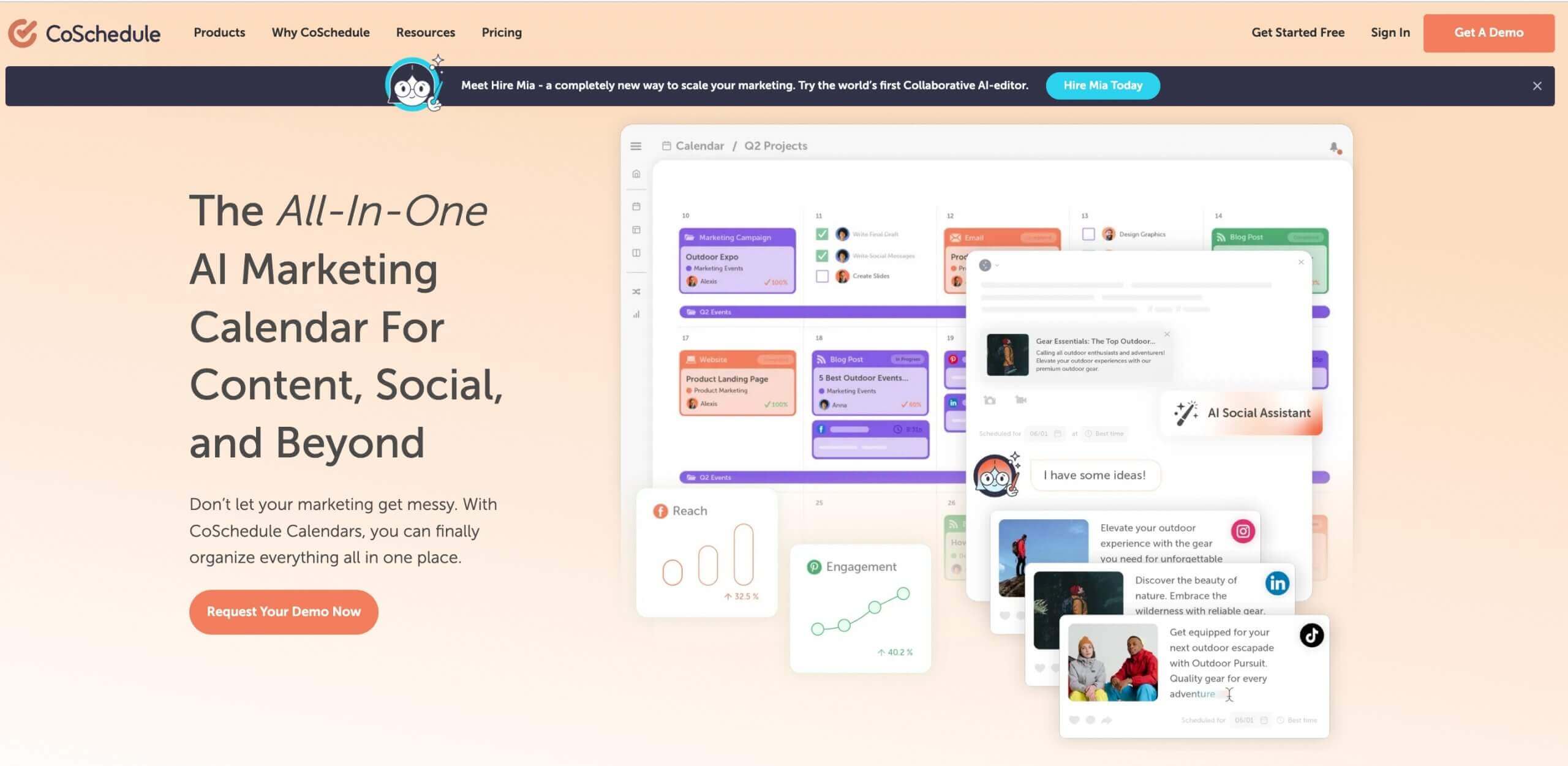 Calendario de marketing AI de CoSchedule con tareas, publicaciones y asistente virtual.