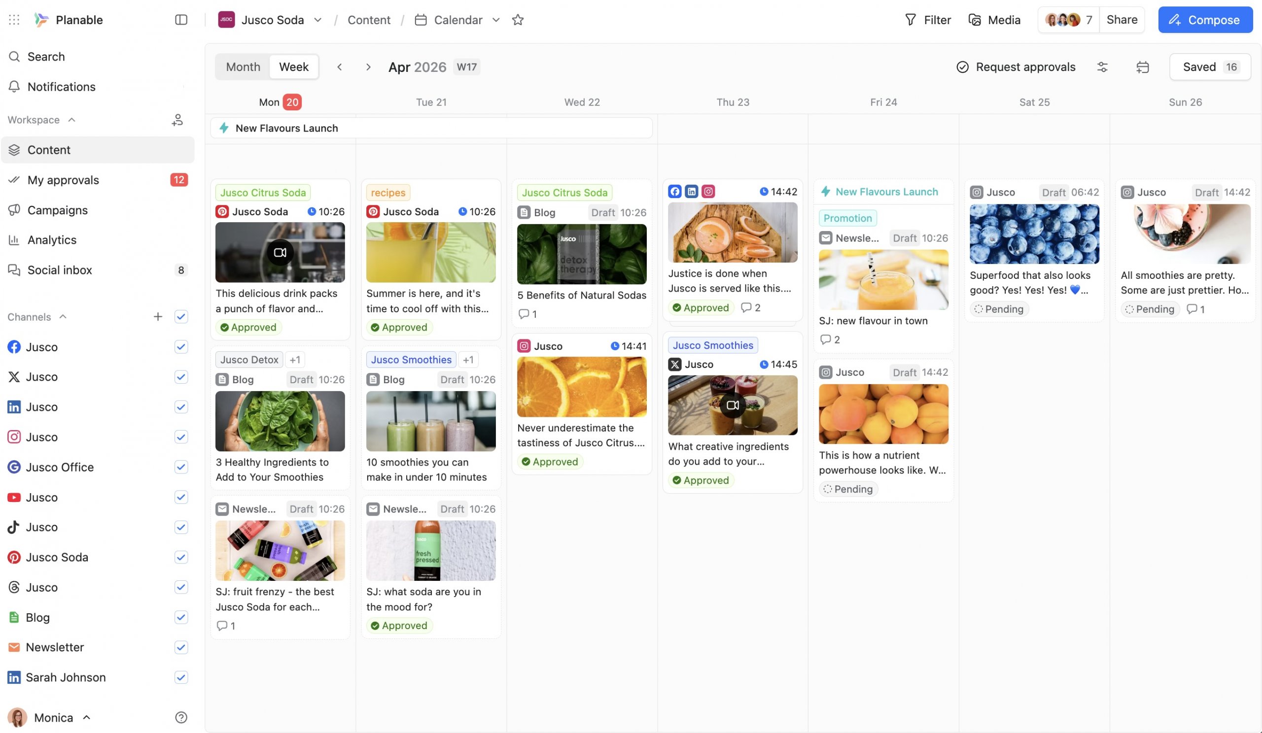 Planable's social media content calendar with scheduled posts, approvals and weekly view