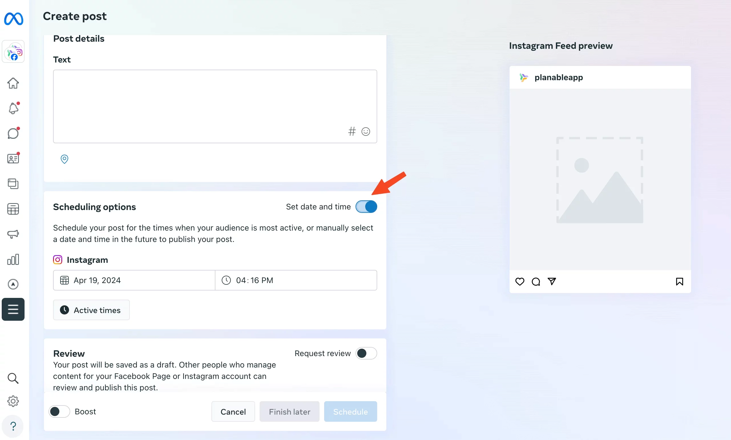 Aktiviere die Option „Set date and time“ (Datum und Uhrzeit festlegen), um den Instagram-Beitrag zu planen.