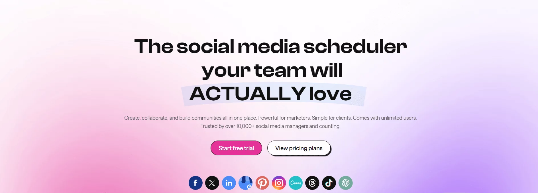 Social media scheduler homepage promoting an easy-to-use platform with options to start a free trial or view pricing plans.