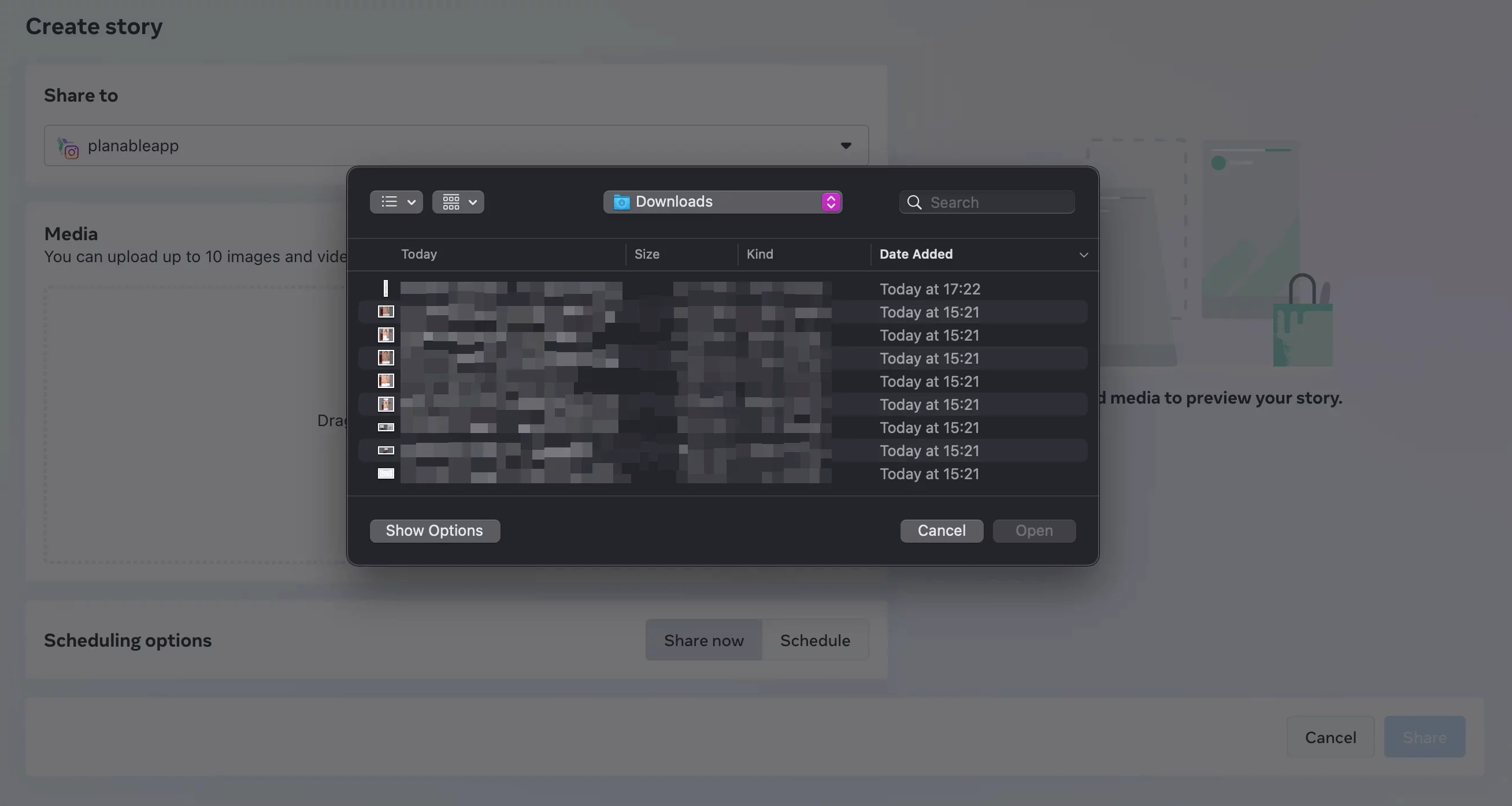 Fenêtre de sélection de fichiers macOS ouverte pour importer des médias dans Planable.